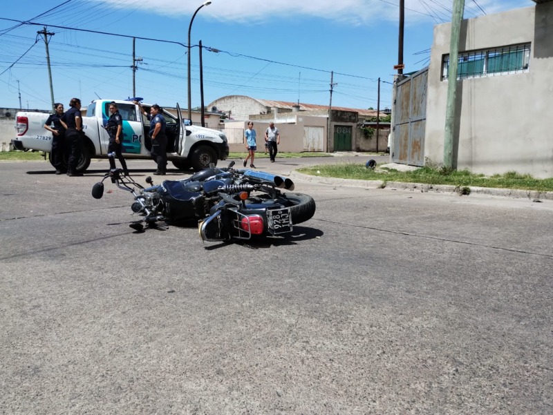 Muri el motociclista que choc contra una camioneta